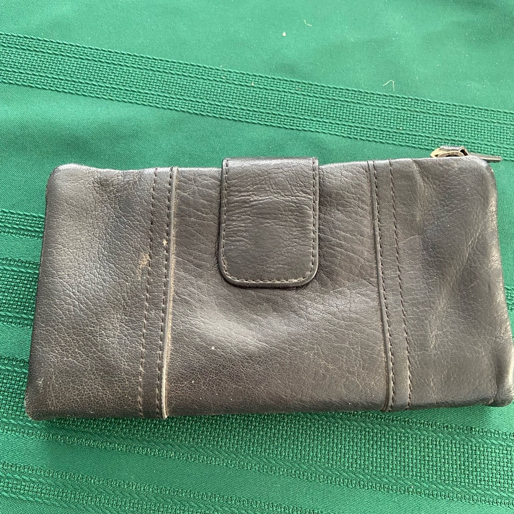Fossil black Leather Wallet with Gold Accent - Picture 3 of 9